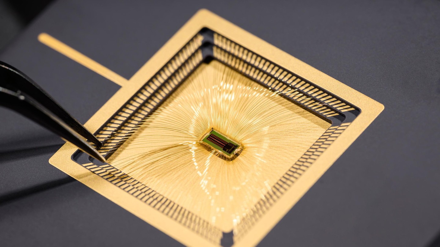 Miniaturized Brain-Machine Interface for Neural Communication